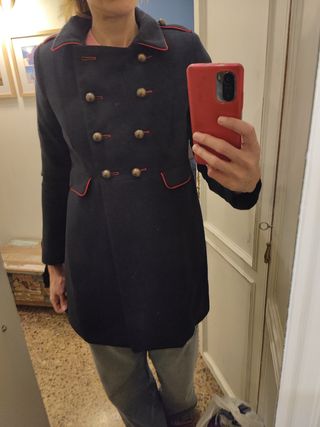 Abrigo Tintoretto azul con botones