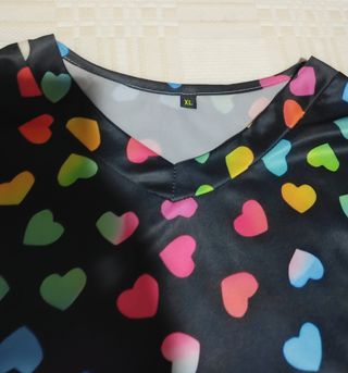 Casaca Enfermera XL Corazones Multicolor