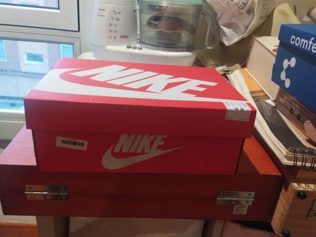 Zapatillas botas Nike Marrones Talla 37.5