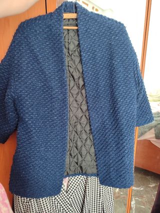 Abrigo estilo japonés talla S, Stradivarius