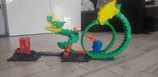Pista Hot Wheels Drago