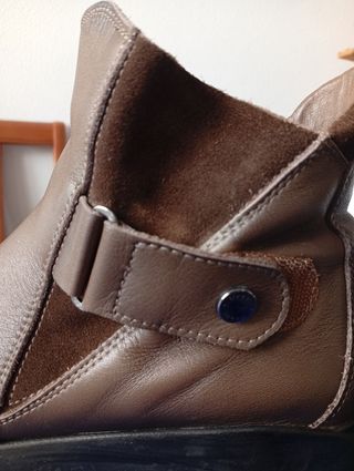 Botines de piel marrón T39