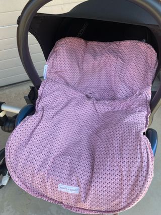 Saco para Maxicosi rosa con estrellas