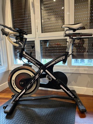 Bicicleta Spinning BH SB2.8 Aero 2020