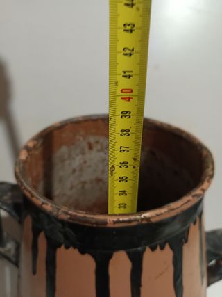 Cántaro antiguo de chapa con asas