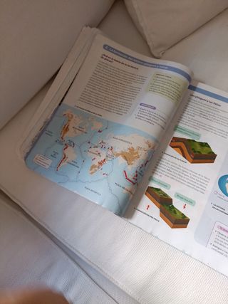 GEOGRAFIA E HISTORIA 1 ESO CONSTRUYENDO MUNDOS