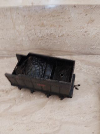 Vecchi trenini giocattolo