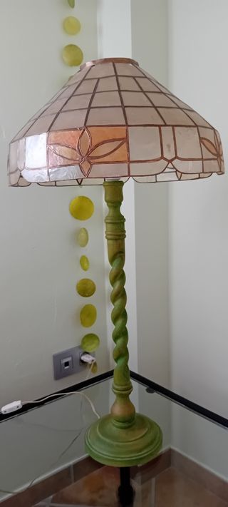 Lámpara artesanal de mesa