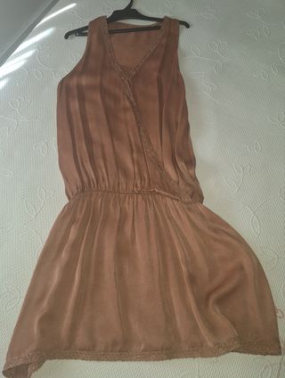 Vestido marrón o blusa larga