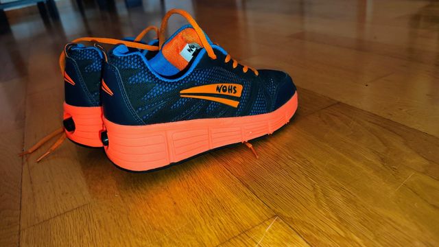 Zapatillas WOHS con Ruedas Retráctiles Azul Oscuro