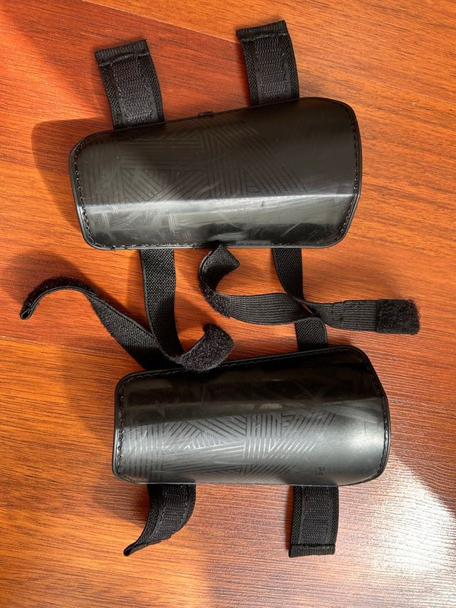 Espinilleras Fútbol Niño Negras