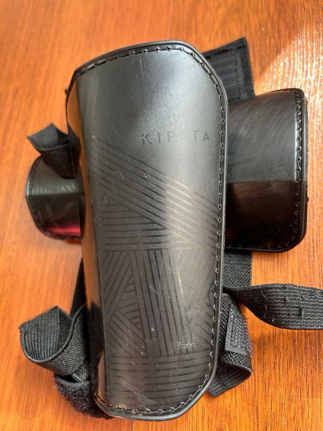 Espinilleras Fútbol Niño Negras