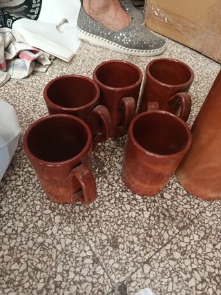 Brocca in terracotta marrone