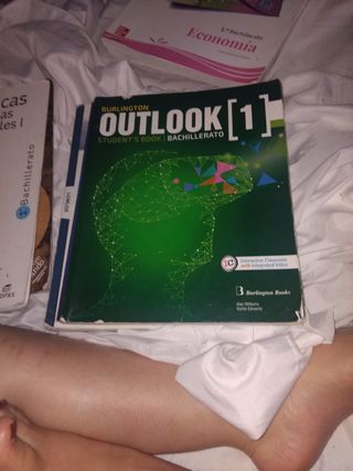 Outlook students book bachillerato 1