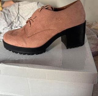 Zapatos de tacón bajos