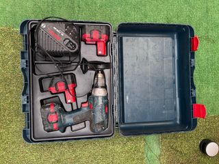 Taladro Bosh con accesorios