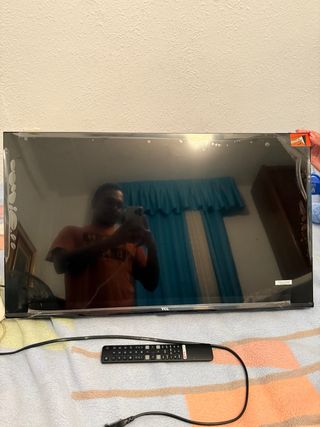 Televisión TCL Negra