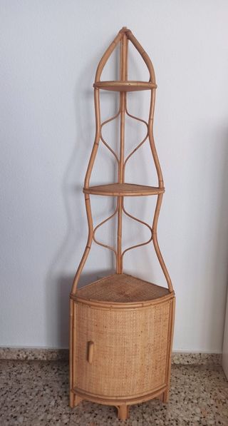 Mueble esquinero vintage mimbre