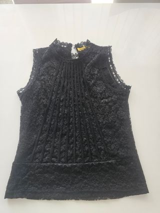 Blusa de encaje negra talla única