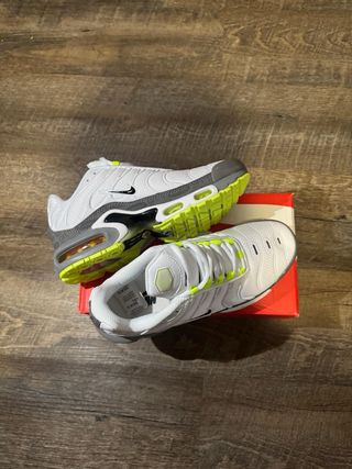 Nike TN Air Max Plus Blancas y Grises