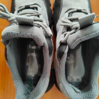 Zapatos de seguridad nuevos