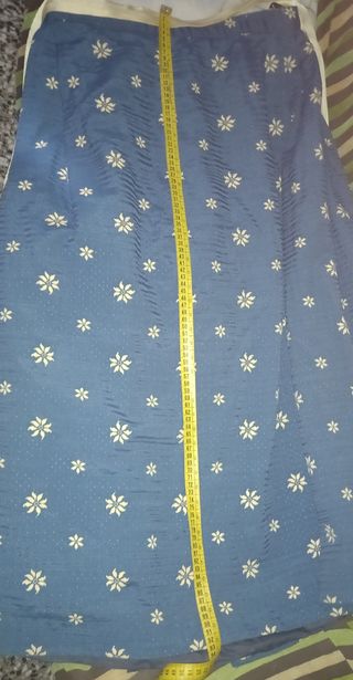 Falda huerta con pliegues y estampado floral