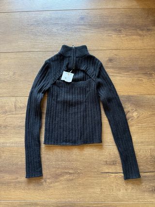 Jersey Bershka negro con cremallera