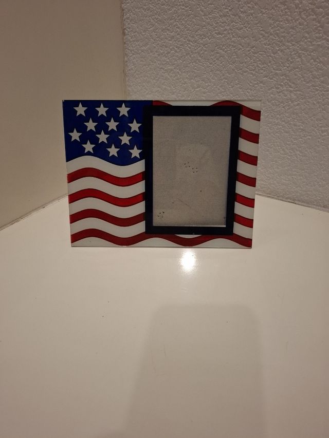 Marco de fotos con la bandera de EEUU.