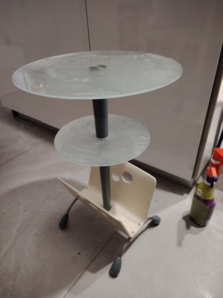 Tavolino in vetro e legno