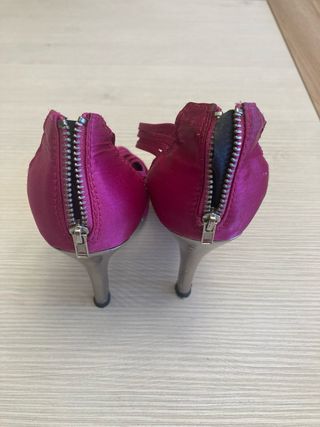 Zapatos de tacón fucsia La Strada