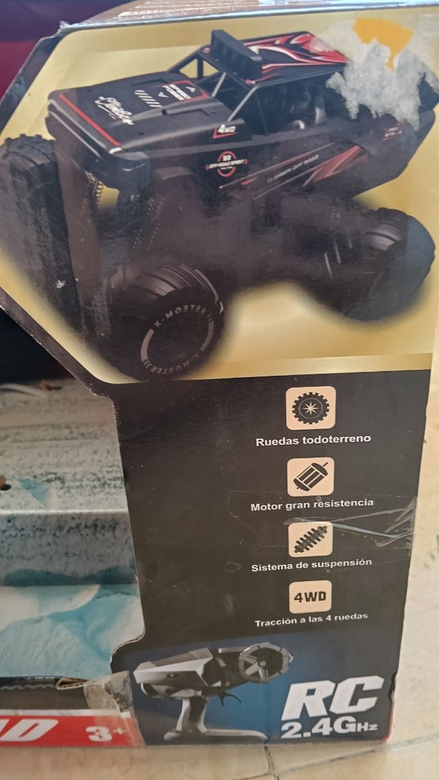 Coche RC Todoterreno 4x4 como nuevo