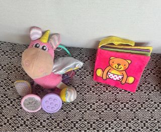 Lote Cuento + Juguete Bebé Unicornio Rosa