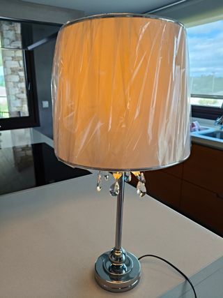 Lámpara de mesa sin estrenar