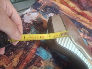 Sandalias doradas piel tacon plataforma 37