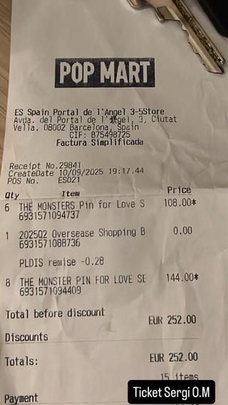 Labubu pin for love J