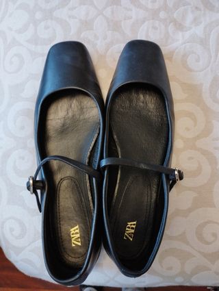 Bailarinas de piel Zara