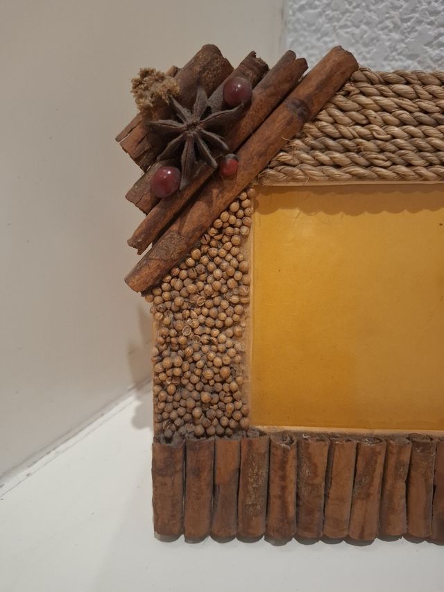 Marco de fotos artesanal decorado