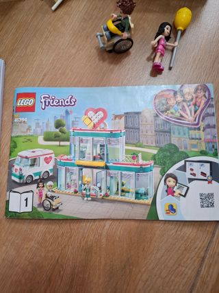 Lego Friends Hospital y Ambulancia 41394