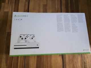 Xbox One S  (solo caja)