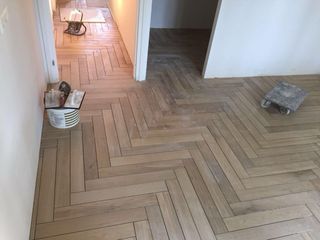 Suelo de madera sobre suelo