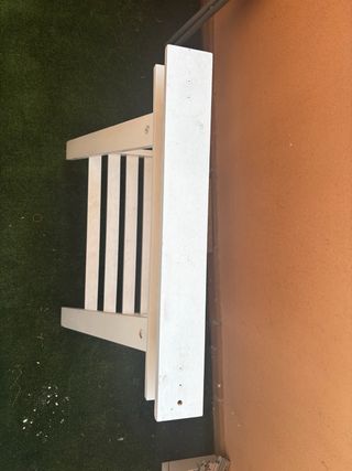 Caballete de madera blanco