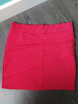 Lote 3 minifaldas talla 38.