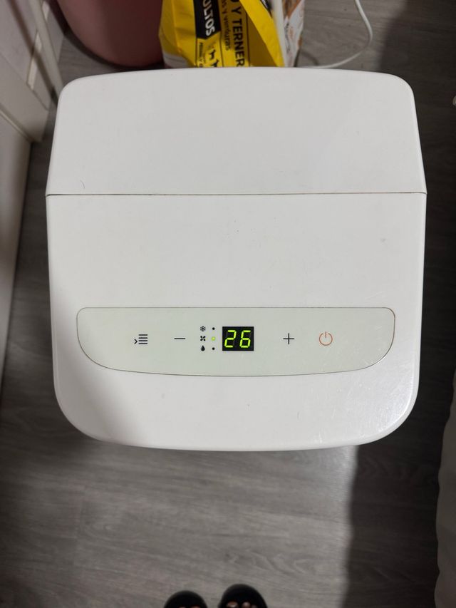 Enfriador de aire blanco poco usado