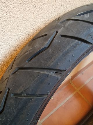 Regalo Continental Attack 3 120-70 R19 Neumático M