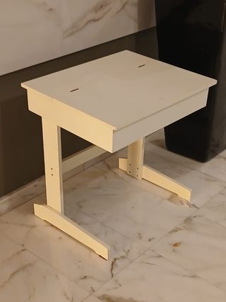 Escritorio/mesita de madera zarahome.