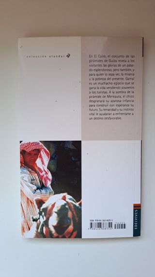 A lo lejos, Menkaura (Alandar) (Spanish Edition)