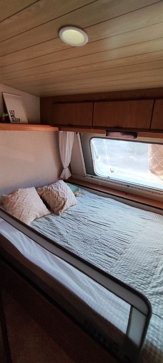 Caravana Burstner 575,3 ambientes