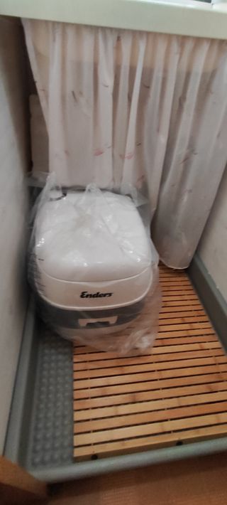 Caravana Burstner 575,3 ambientes