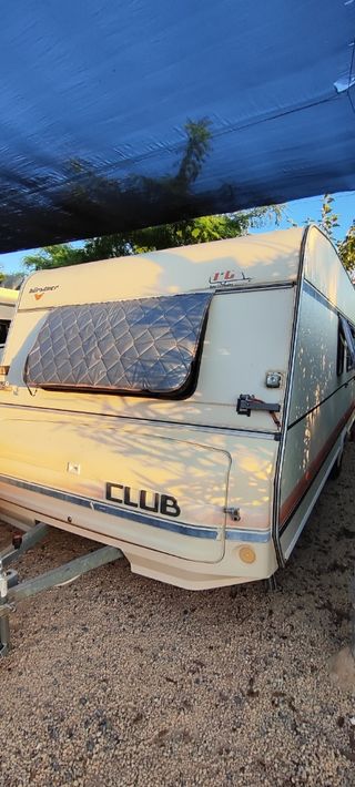 Caravana Burstner 575,3 ambientes