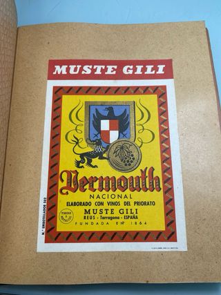 Álbum etiquetas antiguas bebidas Musté Gili Reus